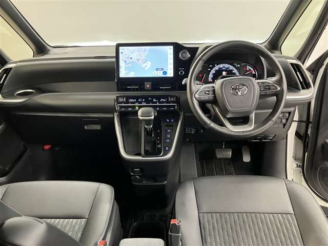 Toyota Noah 6