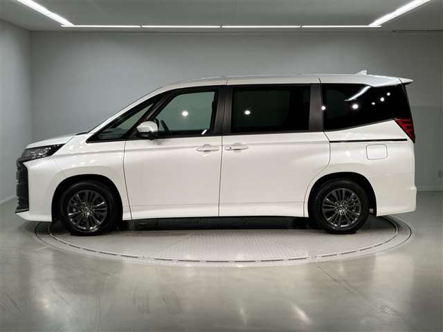 Toyota Noah 2