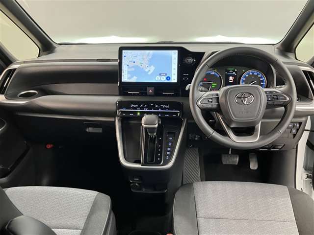 Toyota Noah 6