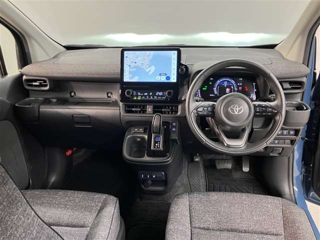 Toyota Sienta 6
