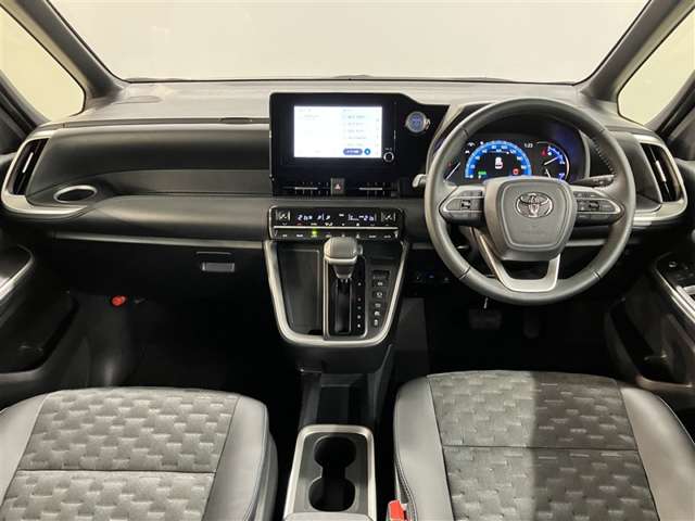 Toyota Voxy 7