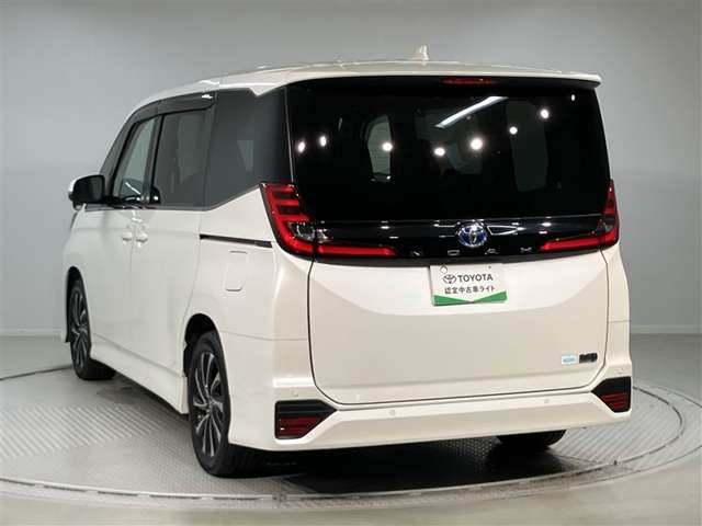 Toyota Noah 5