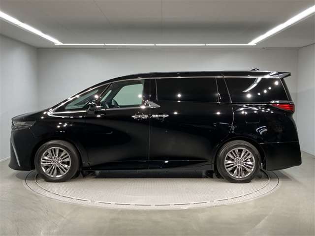 Toyota Alphard 2