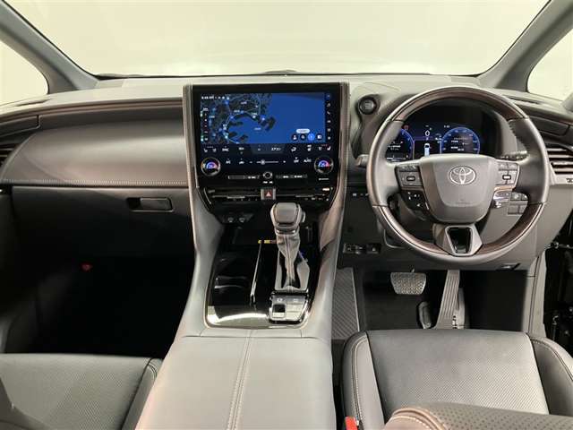 Toyota Alphard 6