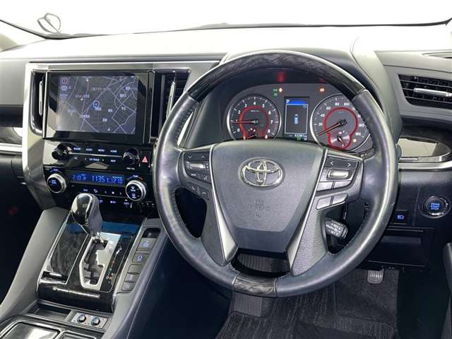 Toyota Alphard 9