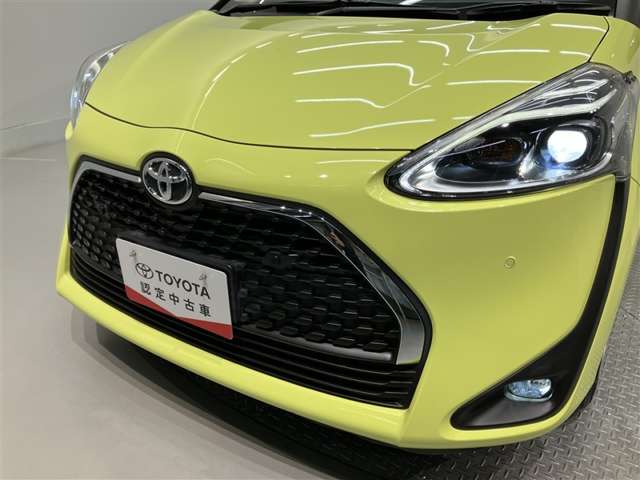 Toyota Sienta 8