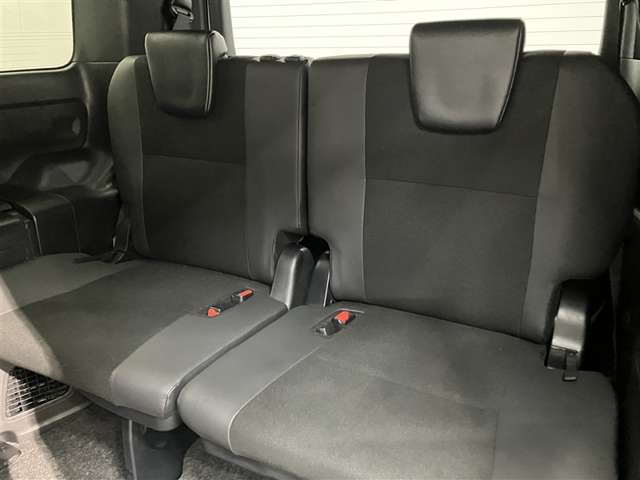 Toyota Noah 8