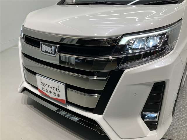 Toyota Noah 10