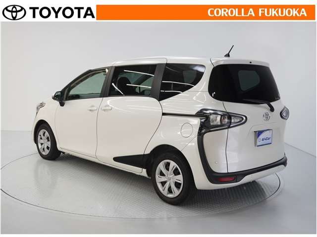 Toyota Sienta 9