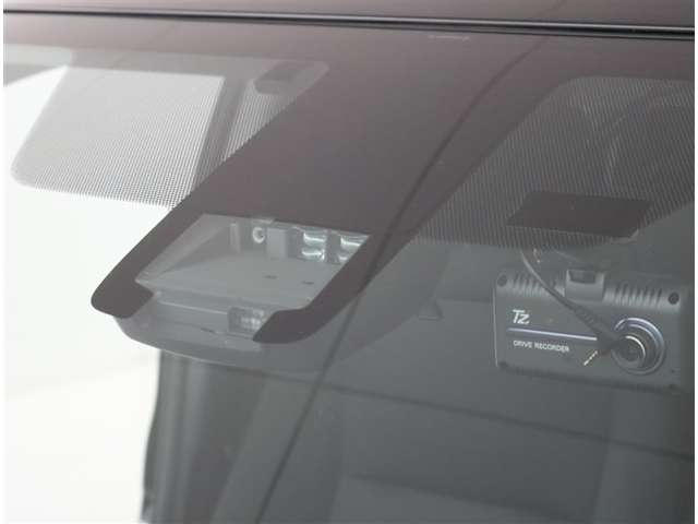 Toyota Sienta 11