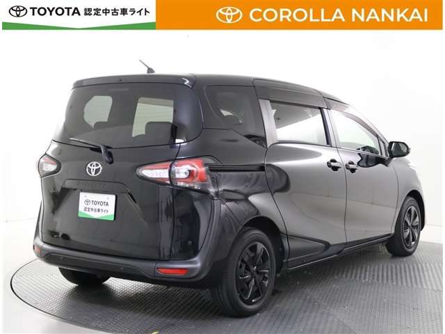 Toyota Sienta 7