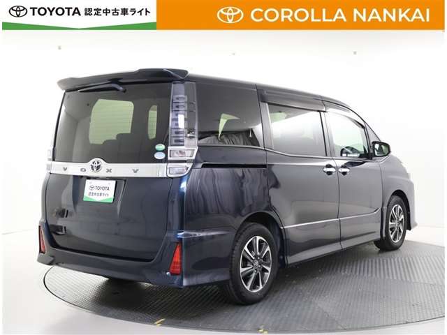 Toyota Voxy 7