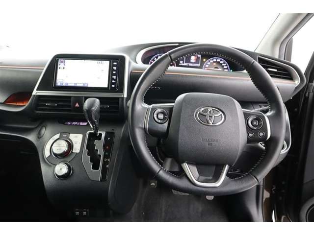 Toyota Sienta 9
