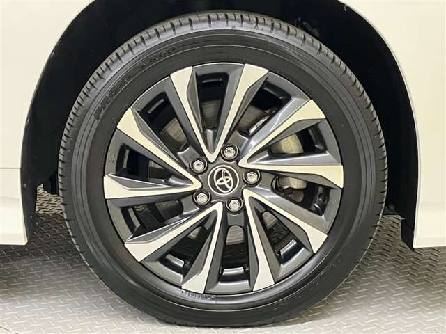 Toyota Voxy 7