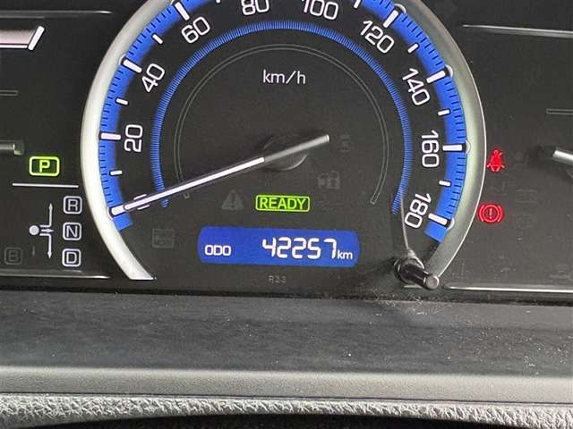 Toyota Noah 4