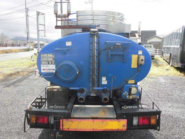 Isuzu Elf 4
