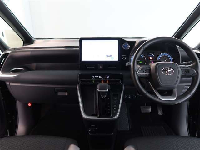 Toyota Noah 8