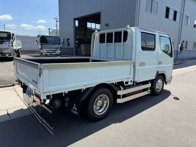 Mitsubishi Fuso Canter 9