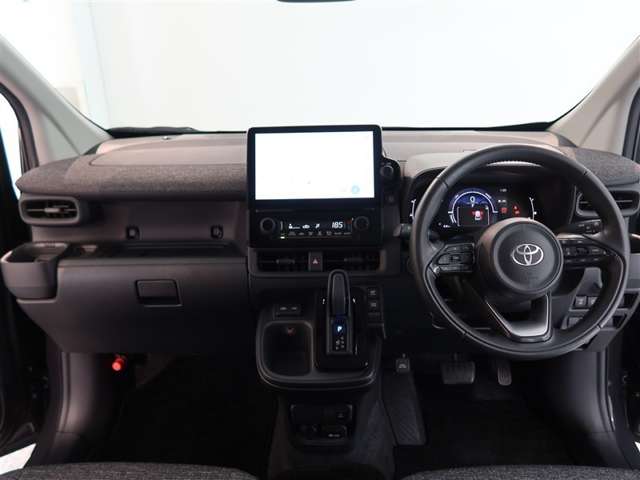 Toyota Sienta 8