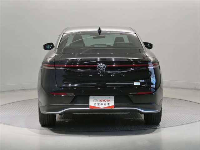 Toyota Crown Crossover 6