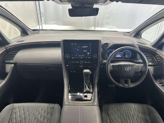 Toyota Alphard 3