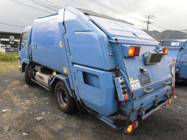 Hino Dutro Hybrid 3