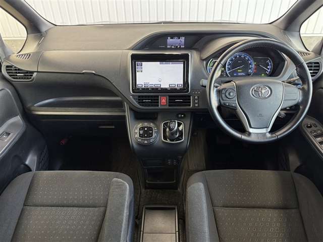 Toyota Voxy 10