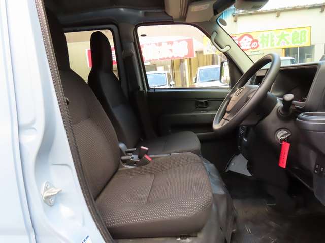 Daihatsu Hijet Cargo 2