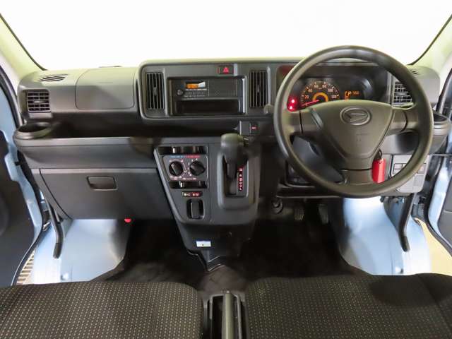 Daihatsu Hijet Cargo 4