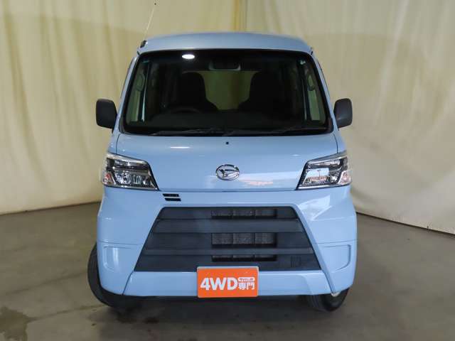 Daihatsu Hijet Cargo 5
