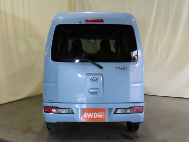 Daihatsu Hijet Cargo 9