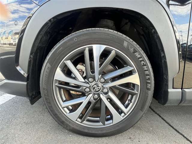 Toyota Corolla Cross 9