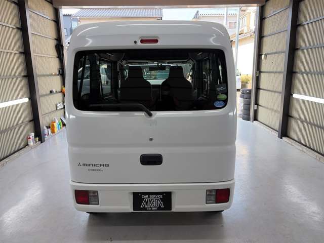Mitsubishi Minicab Van 11