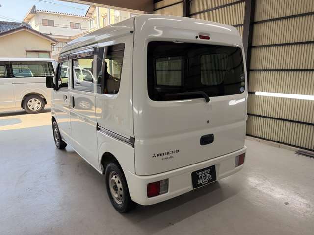 Mitsubishi Minicab Van 12