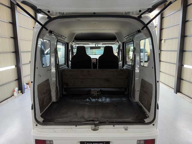 Mitsubishi Minicab Van 3