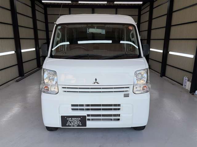 Mitsubishi Minicab Van 6