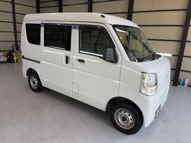 Mitsubishi Minicab Van 8
