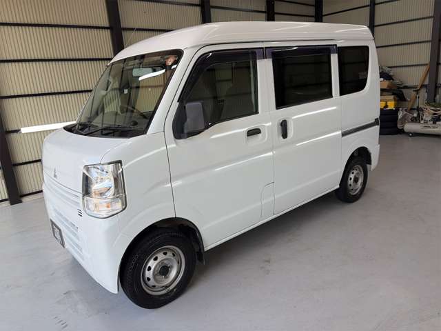 Mitsubishi Minicab Van 9