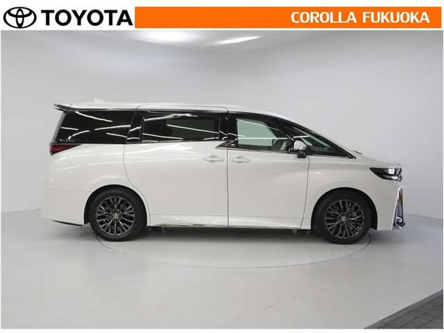 Toyota Vellfire 9