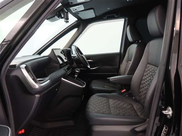 Toyota Voxy 11