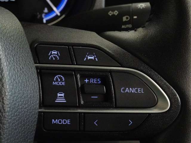 Toyota Voxy 11