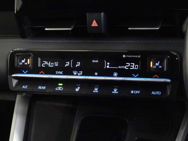 Toyota Voxy 12