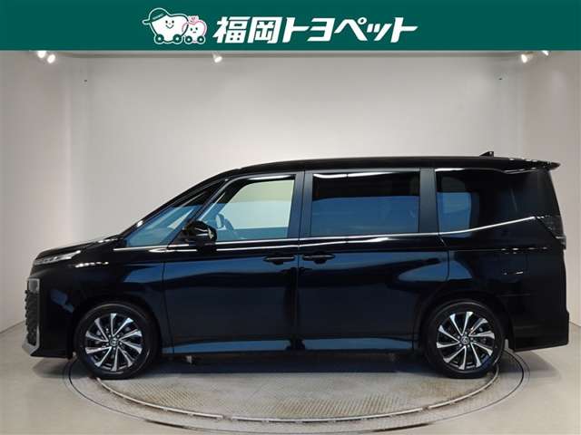Toyota Voxy 2