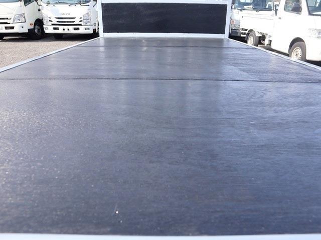 Isuzu Elf 11