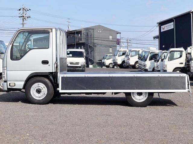 Isuzu Elf 12