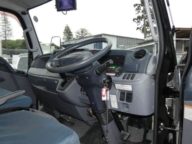 Mitsubishi Fuso Canter 12
