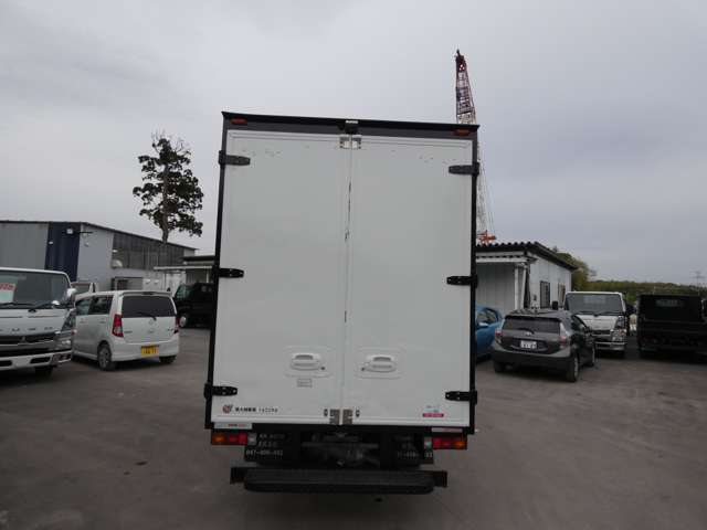Mitsubishi Fuso Canter 8