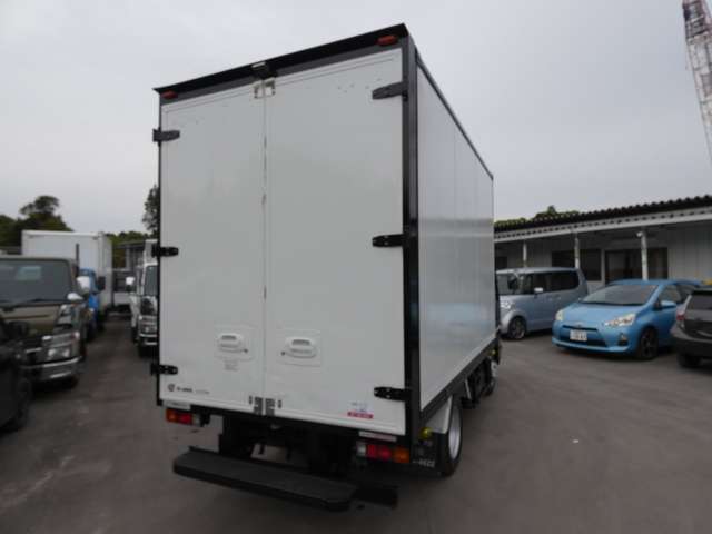 Mitsubishi Fuso Canter 10