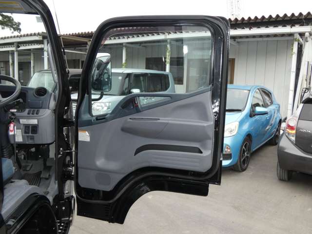 Mitsubishi Fuso Canter 11