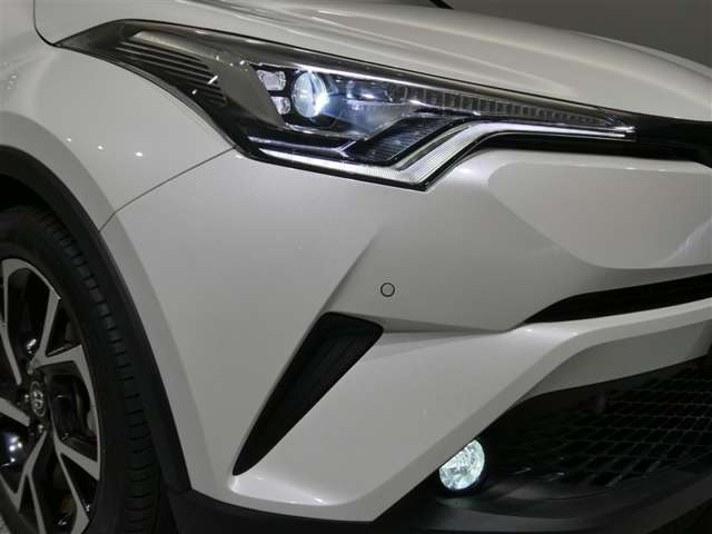 Toyota C-HR 6